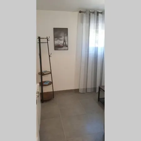 50 M2, Calme, Marche A Pied, Proche דירה גידל
